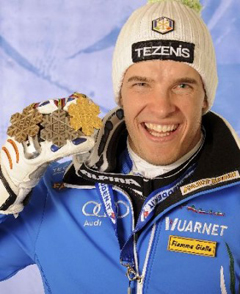 Innerhofer con le tre medaglie